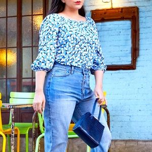 Blue blouse with peach design